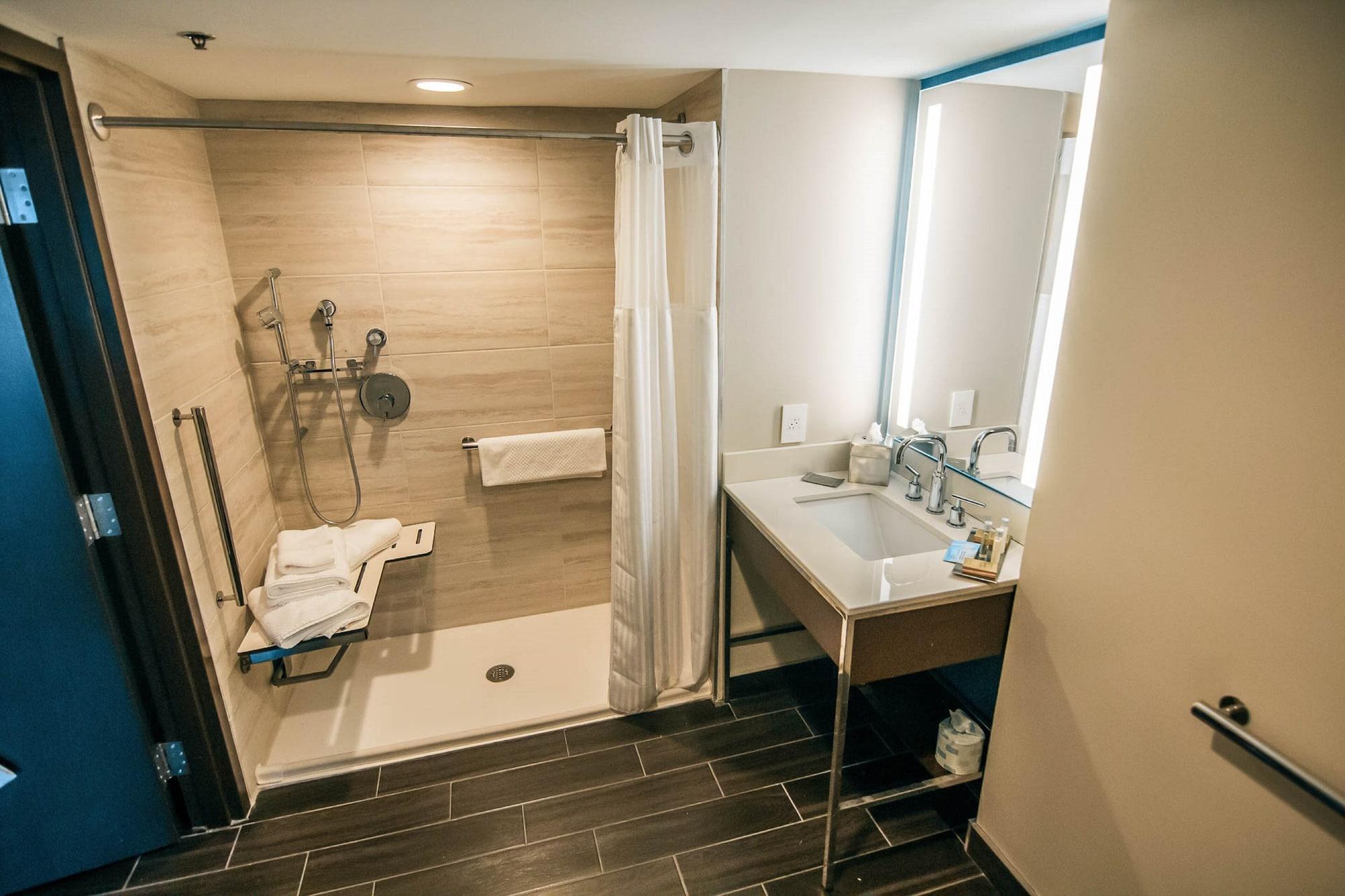 Doubletree By Hilton - Area Hotel