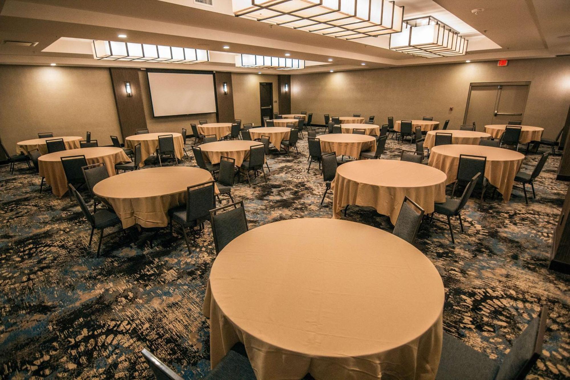 Doubletree By Hilton - Area Lubbock